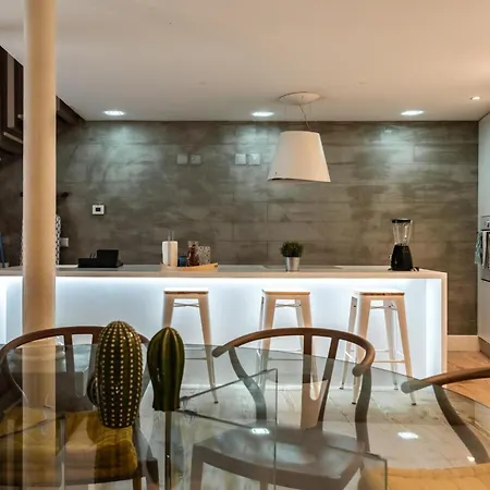 Akicity Baixa Solstice ליסבון